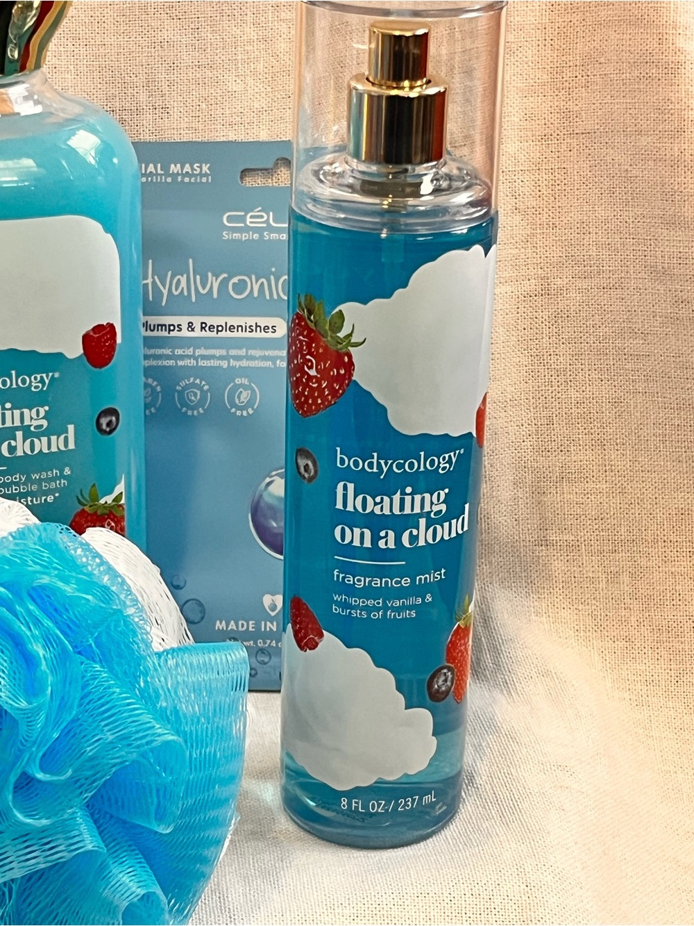 Bodycology Floating on a Cloud Blue Body Care Bundle - Picture 3 of 5